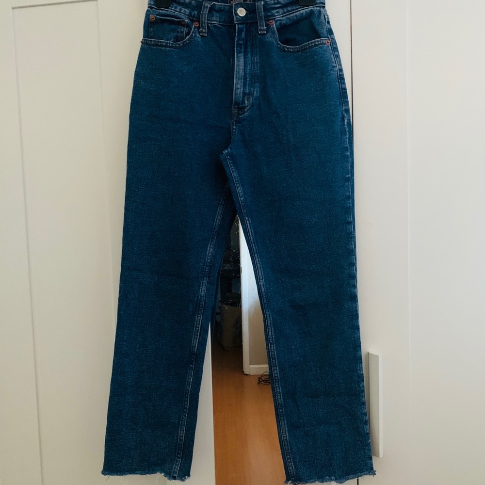 Abercrombie Natural Rise Ankle Straight Jeans